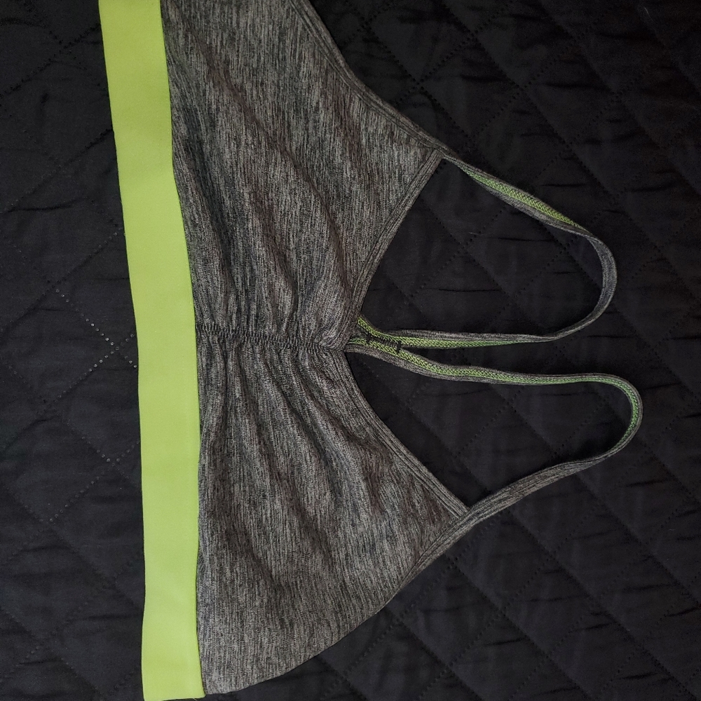 Sports Bra - Picture 4 of 5